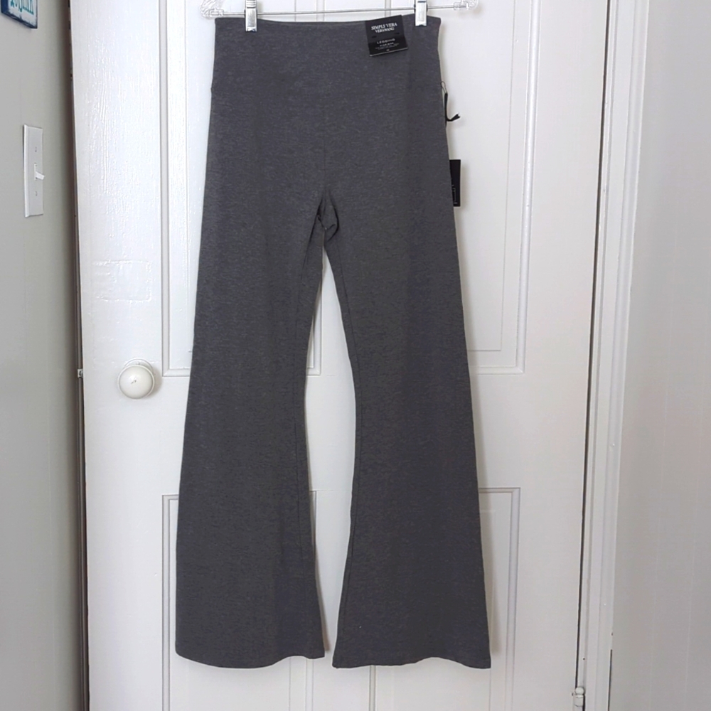 Simply Vera High Rise Shaping Flare Leggings Size M